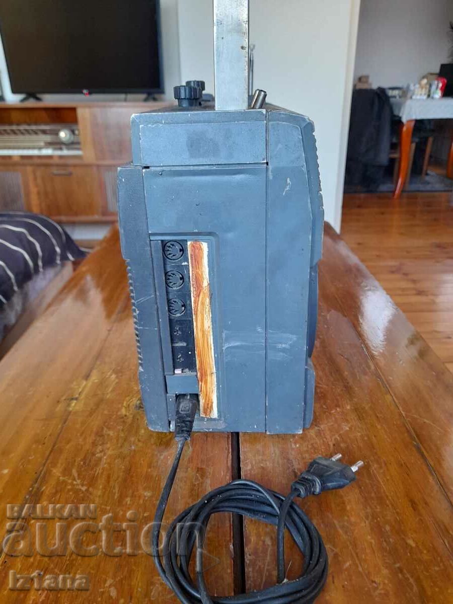 Old Resprom RMS 323 radio cassette player with price 70.00 BGN | € 35.79 Old Resprom RMS 323 radio cassette player with price 70.00 BGN | € 35.79