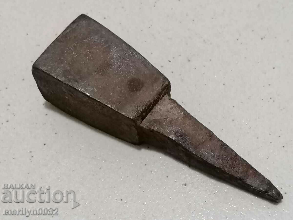 An old anvil for hair sticking, wrought iron with price 29.00 BGN | € 14.83 An old anvil for hair sticking, wrought iron with price 29.00 BGN | € 14.83