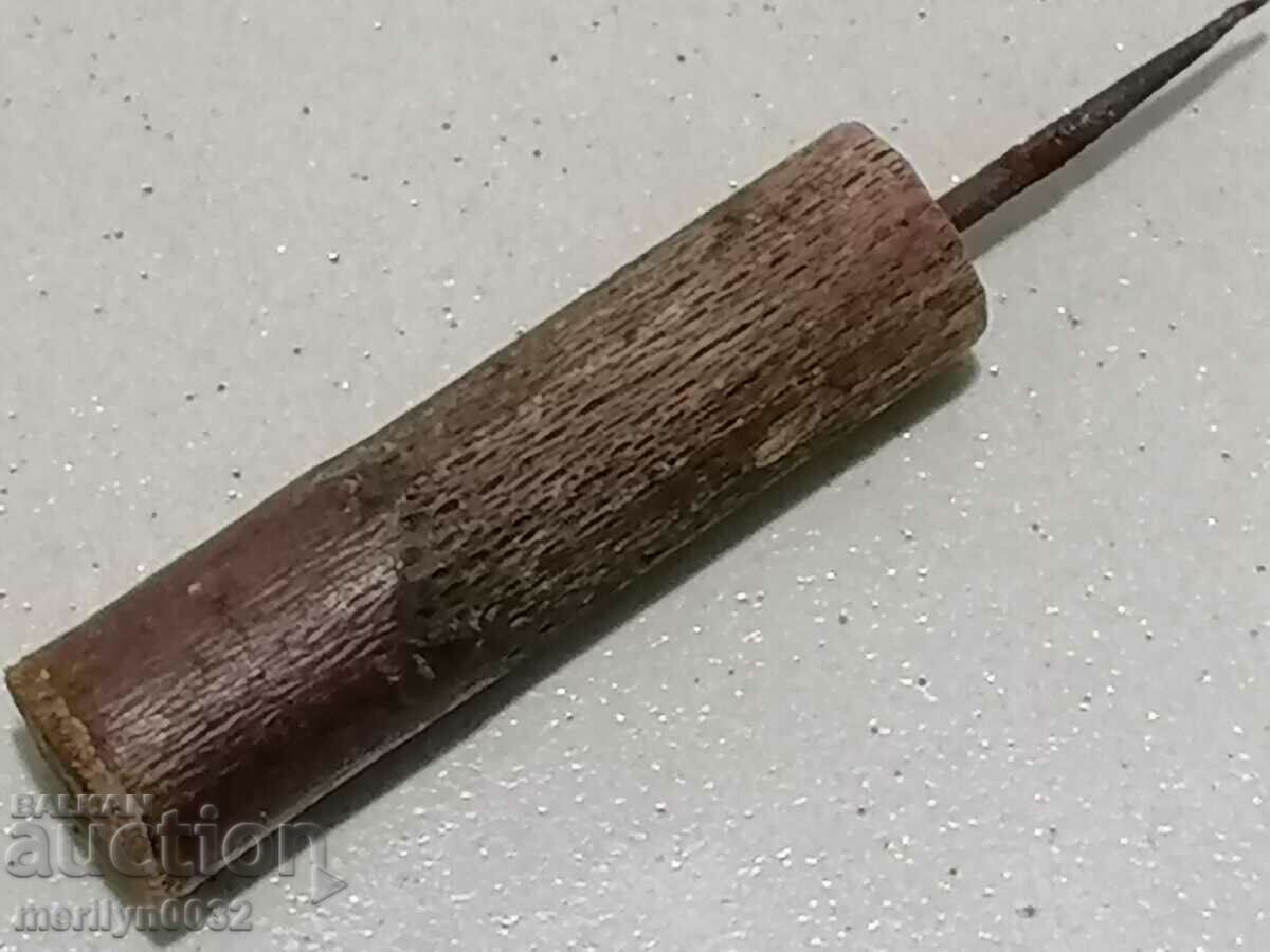 Δημοπρασία Παλιό πριόνι από σφυρήλατο σίδερο Δημοπρασία Παλιό πριόνι από σφυρήλατο σίδερο