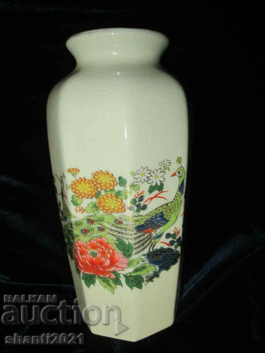 Old Japanese porcelain vase with gilding - KYOEI JAPAN