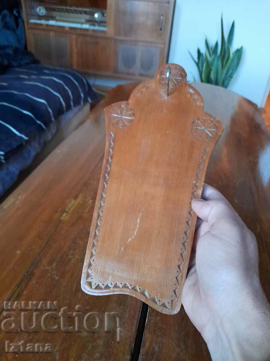 Παλιά κρεμάστρα βούρτσας με τιμή 25.00 BGN | € 12.78 Παλιά κρεμάστρα βούρτσας με τιμή 25.00 BGN | € 12.78