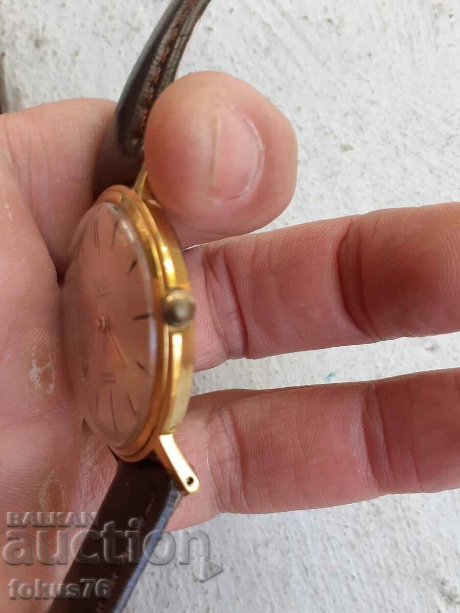 Auction Watch - Poljot De Luxe - Poljot De Luxe 29 stones 20 micron. Auction Watch - Poljot De Luxe - Poljot De Luxe 29 stones 20 micron.