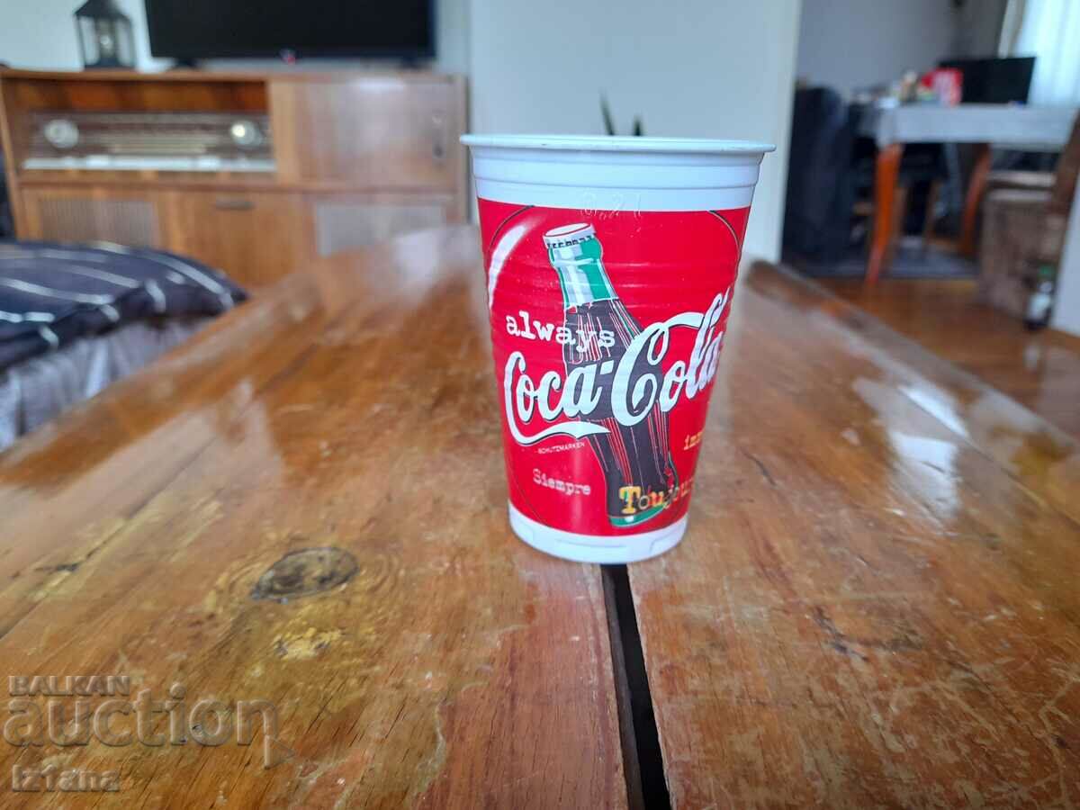 Παλιό ποτήρι Coca Cola, Coca Cola