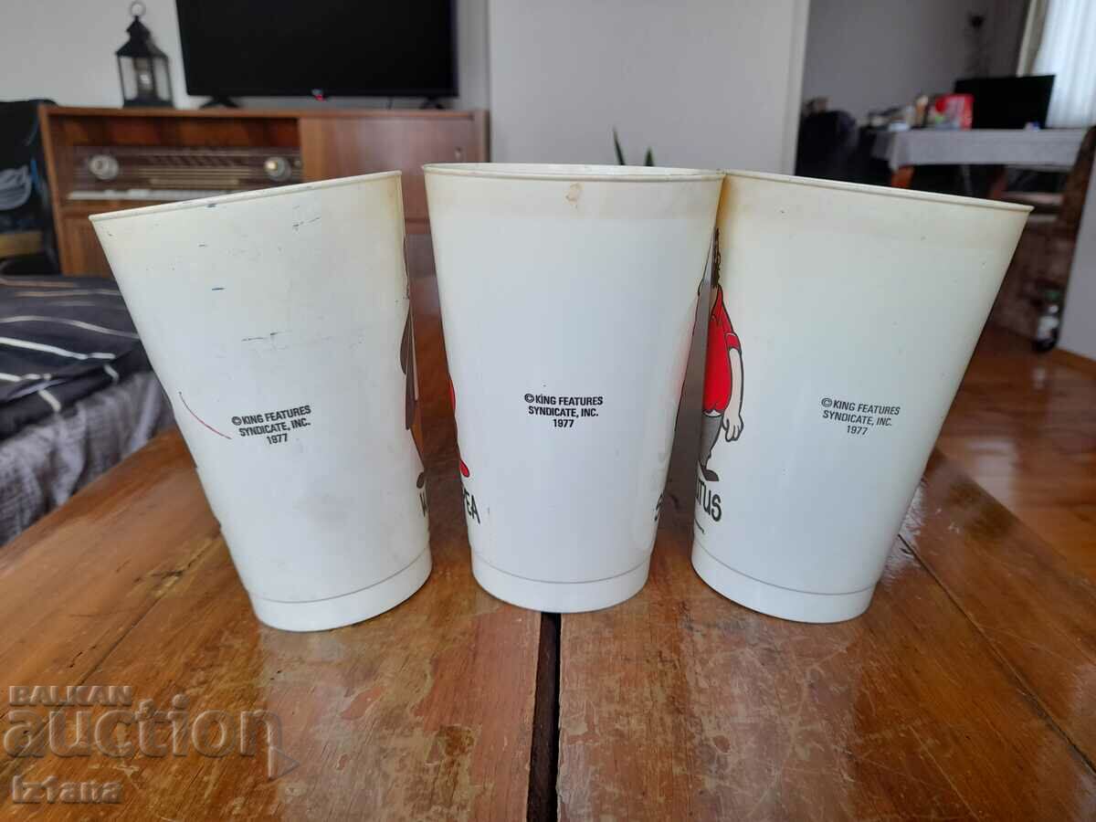 Delivery of Old cup, Coca Cola cups, Coca Cola Delivery of Old cup, Coca Cola cups, Coca Cola