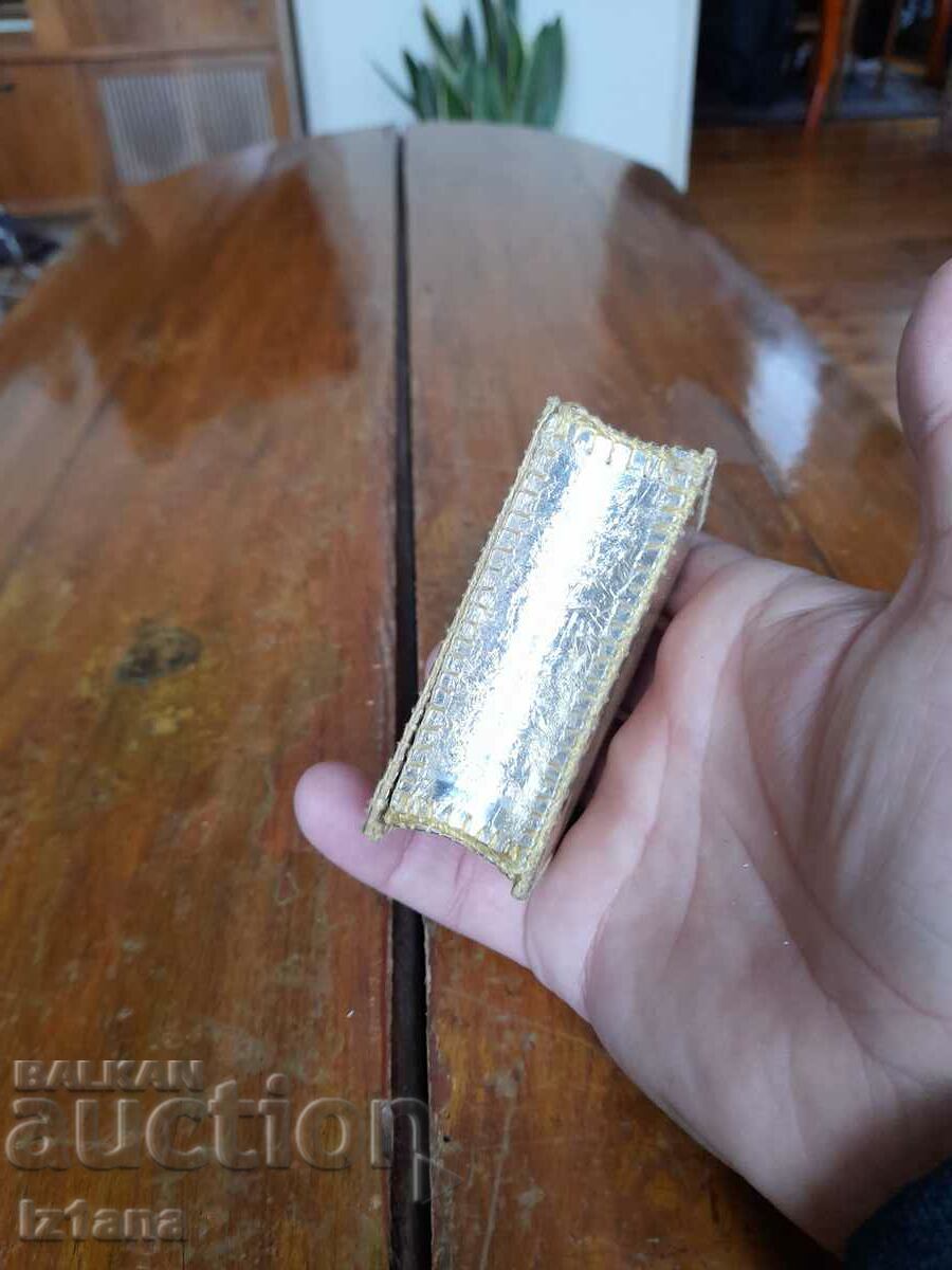 Auction Old box, snuffbox from Arda cigarettes Auction Old box, snuffbox from Arda cigarettes