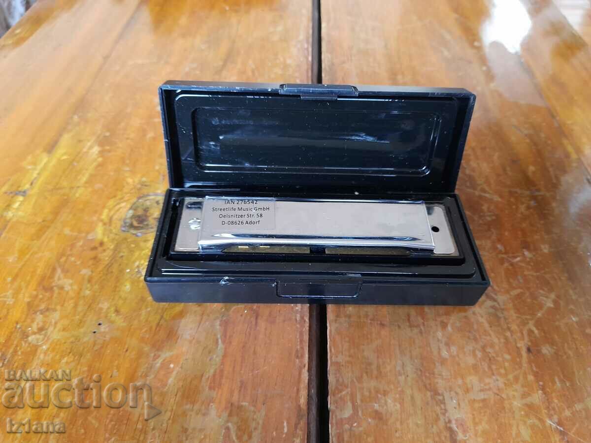 Old harmonica with price 20.00 BGN | € 10.23 Old harmonica with price 20.00 BGN | € 10.23