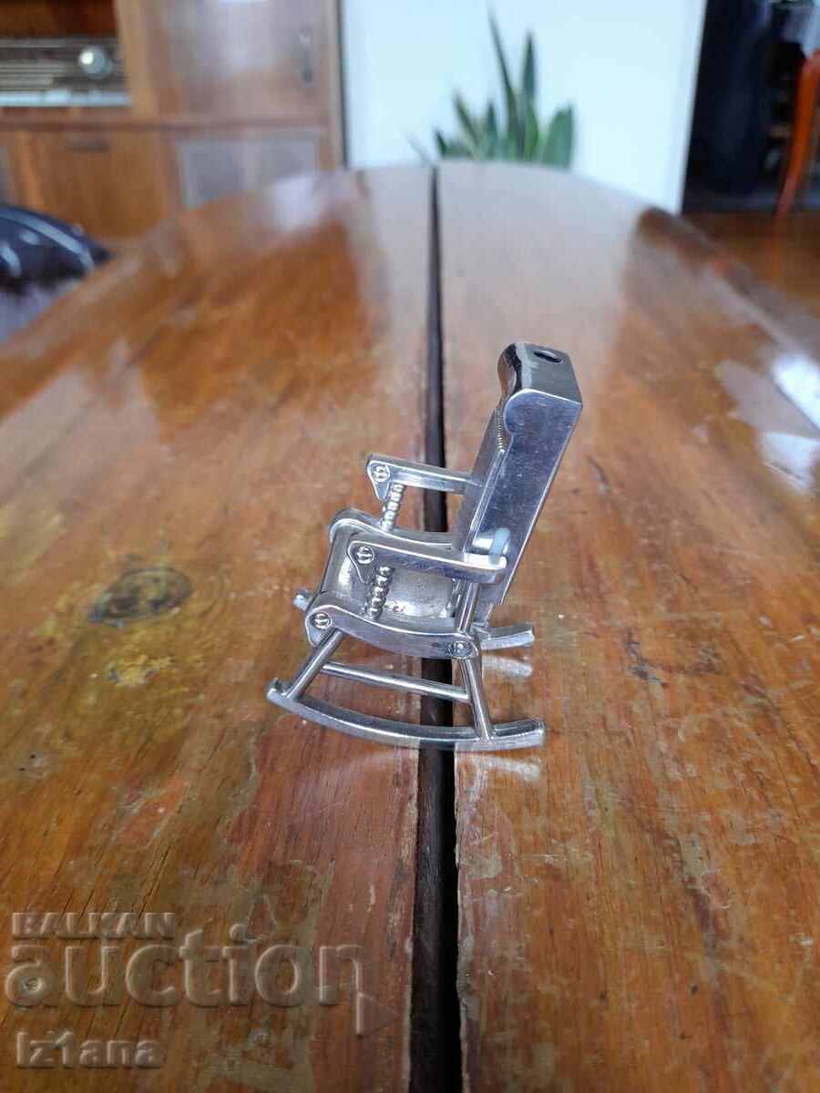 Παράδοση παλιό αναπτήρα Παράδοση παλιό αναπτήρα