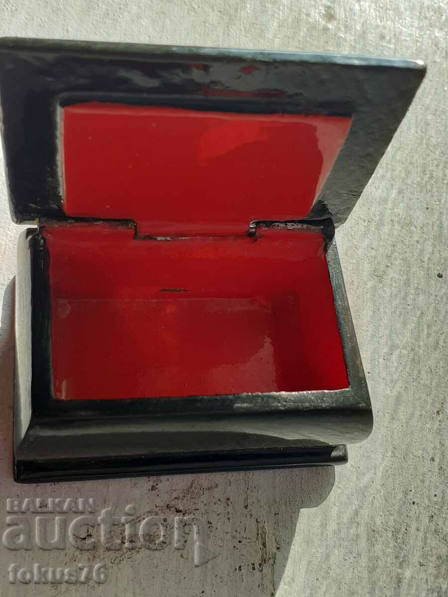 Auction Old Russian lacquer box papier mache hand painted Auction Old Russian lacquer box papier mache hand painted