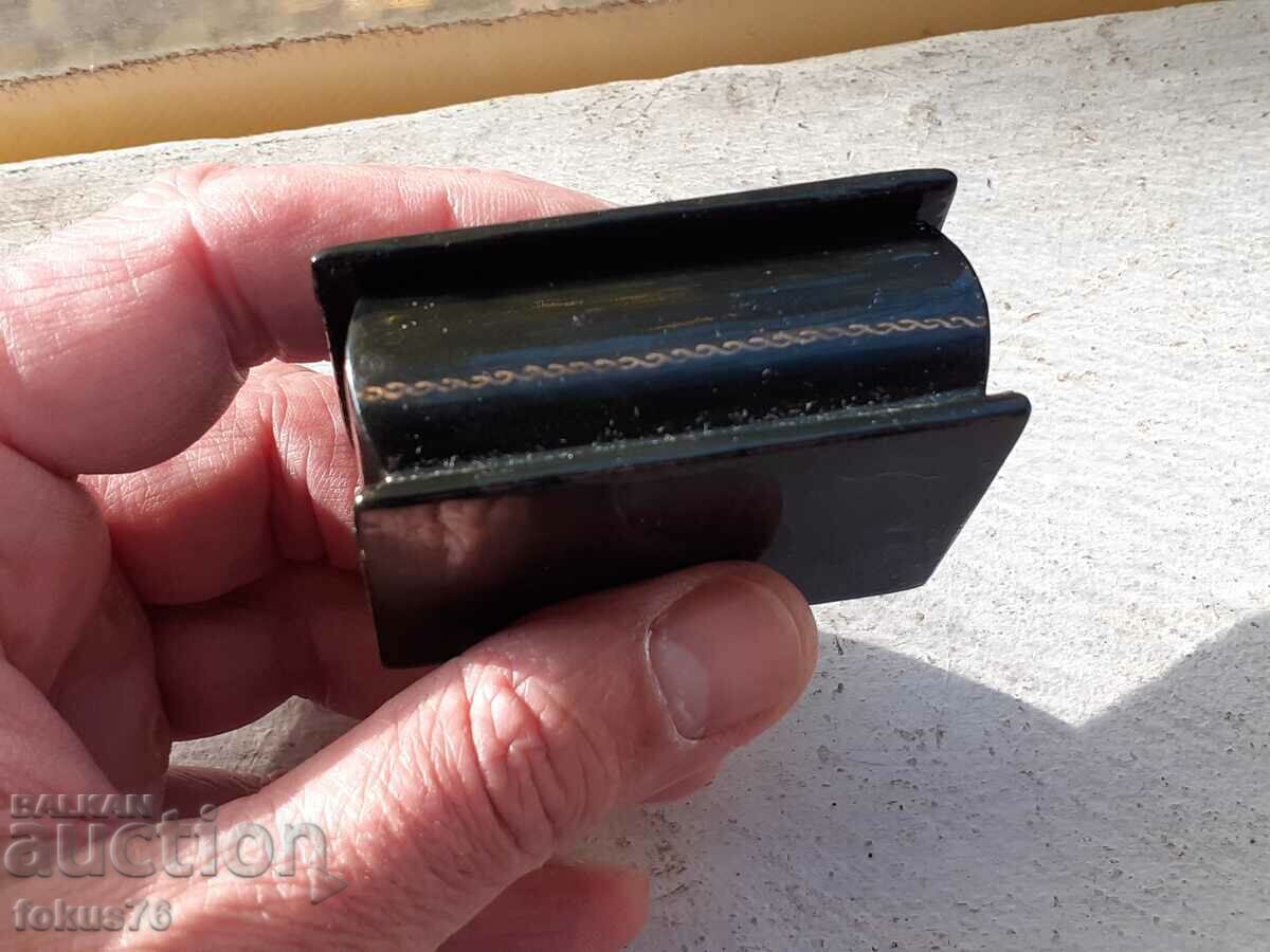 Livrarea Veche cutie de lac rusesc din papier mache pictata manual Livrarea Veche cutie de lac rusesc din papier mache pictata manual