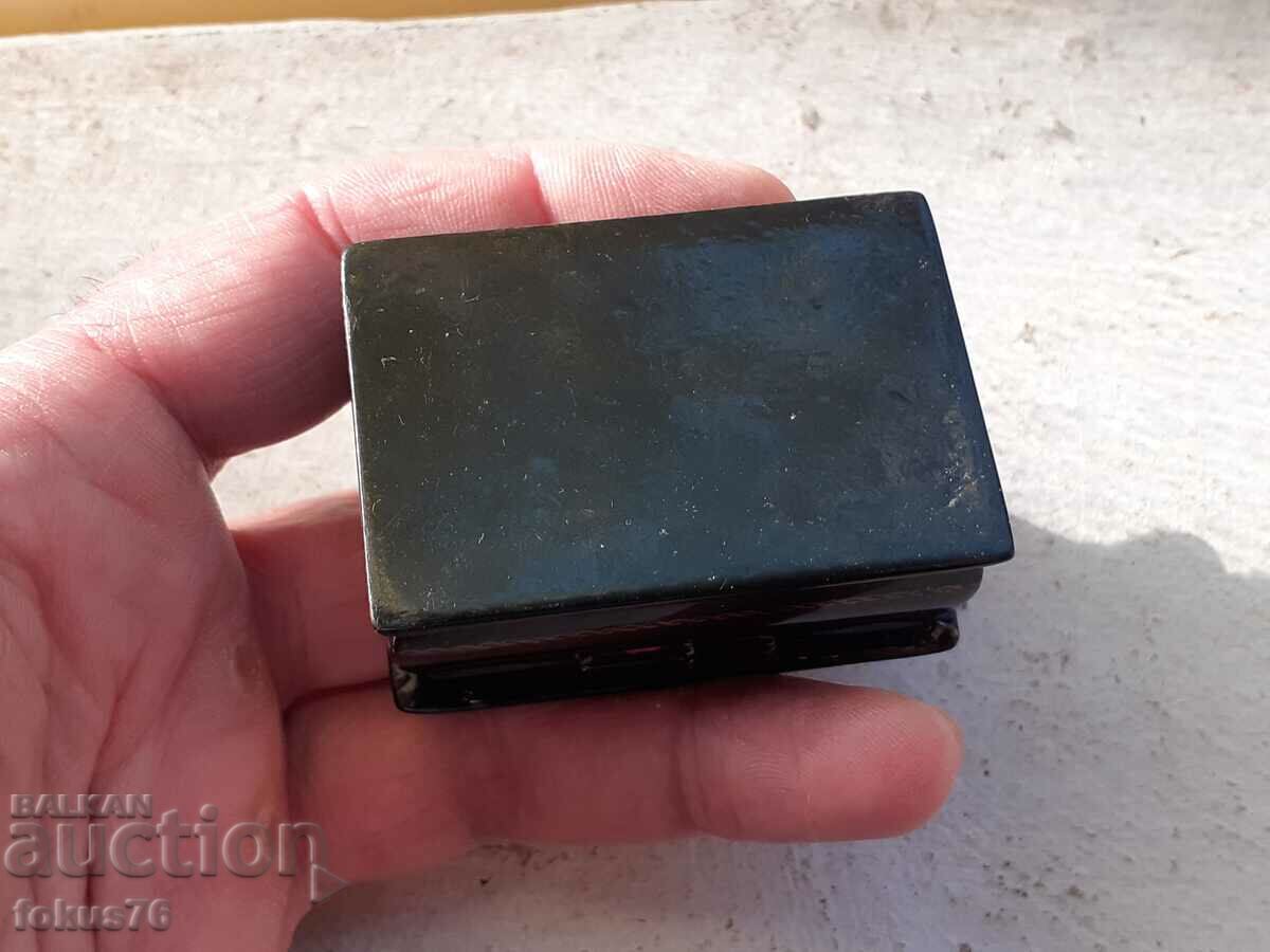 Veche cutie de lac rusesc din papier mache pictata manual - 5 Veche cutie de lac rusesc din papier mache pictata manual - 5