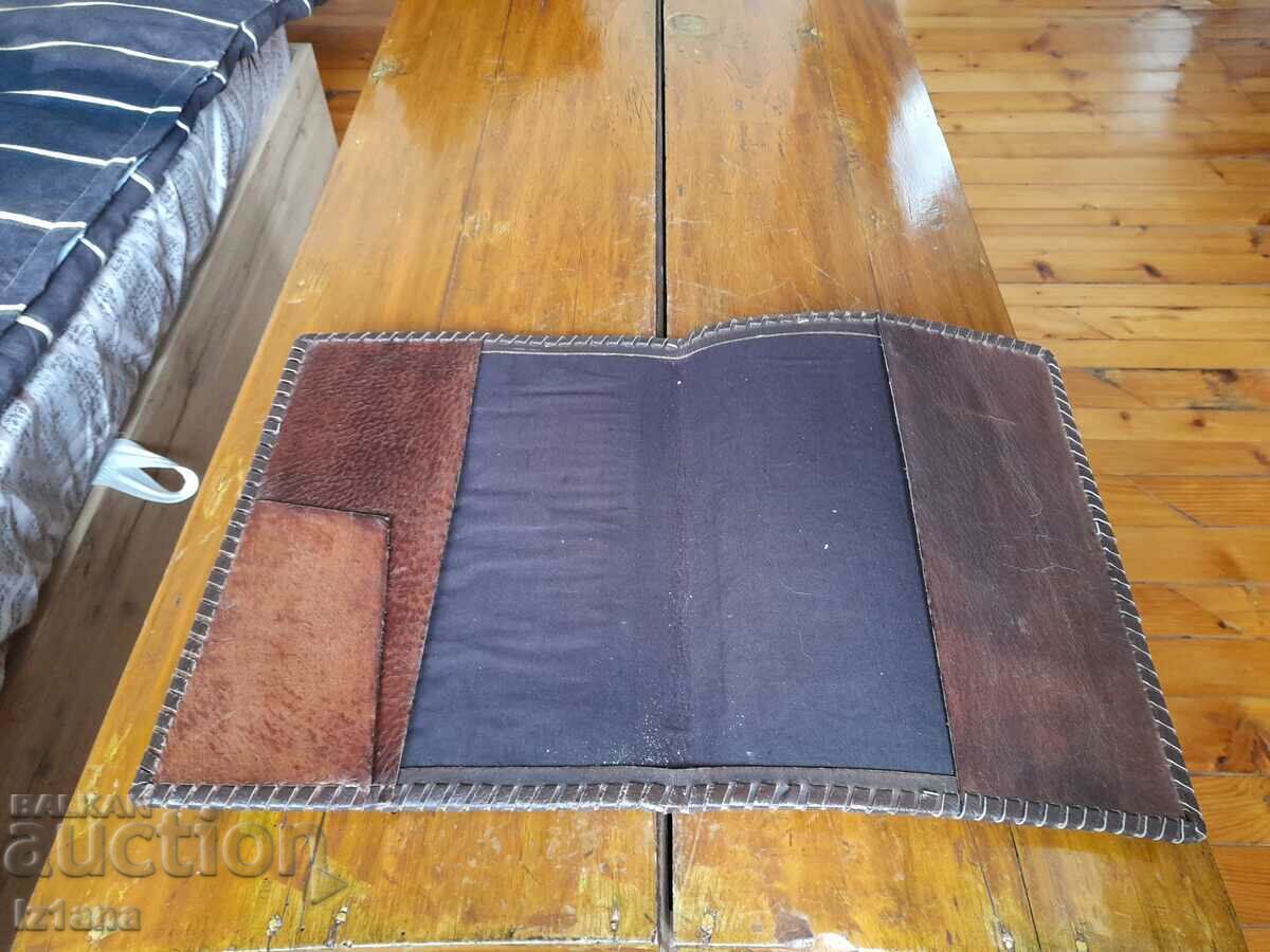 Παλιά φάκελος από δέρμα με τιμή 30.00 BGN | € 15.34 Παλιά φάκελος από δέρμα με τιμή 30.00 BGN | € 15.34