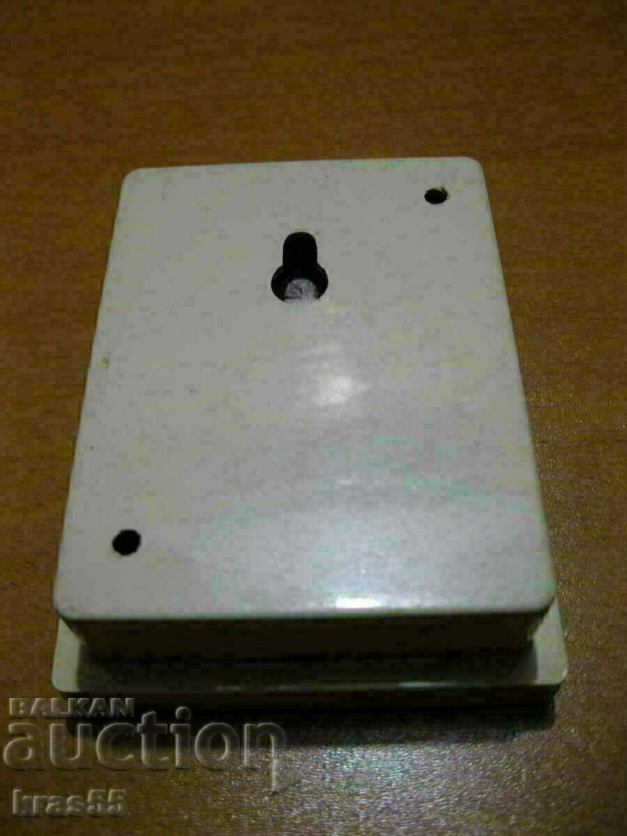 Συσκευή ομιλίας με τιμή 5.00 BGN | € 2.56 Συσκευή ομιλίας με τιμή 5.00 BGN | € 2.56