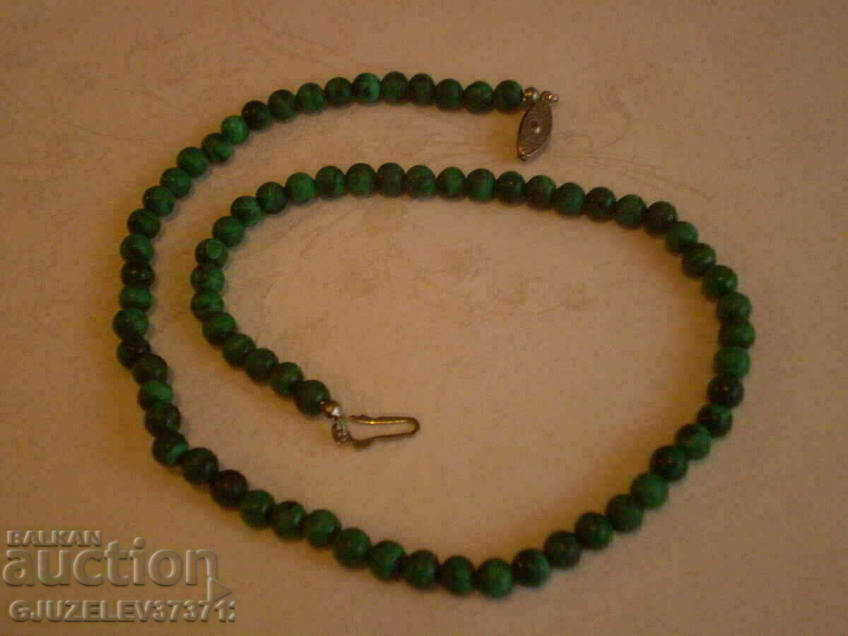 MALACHITE WOMEN'S NECKLACE