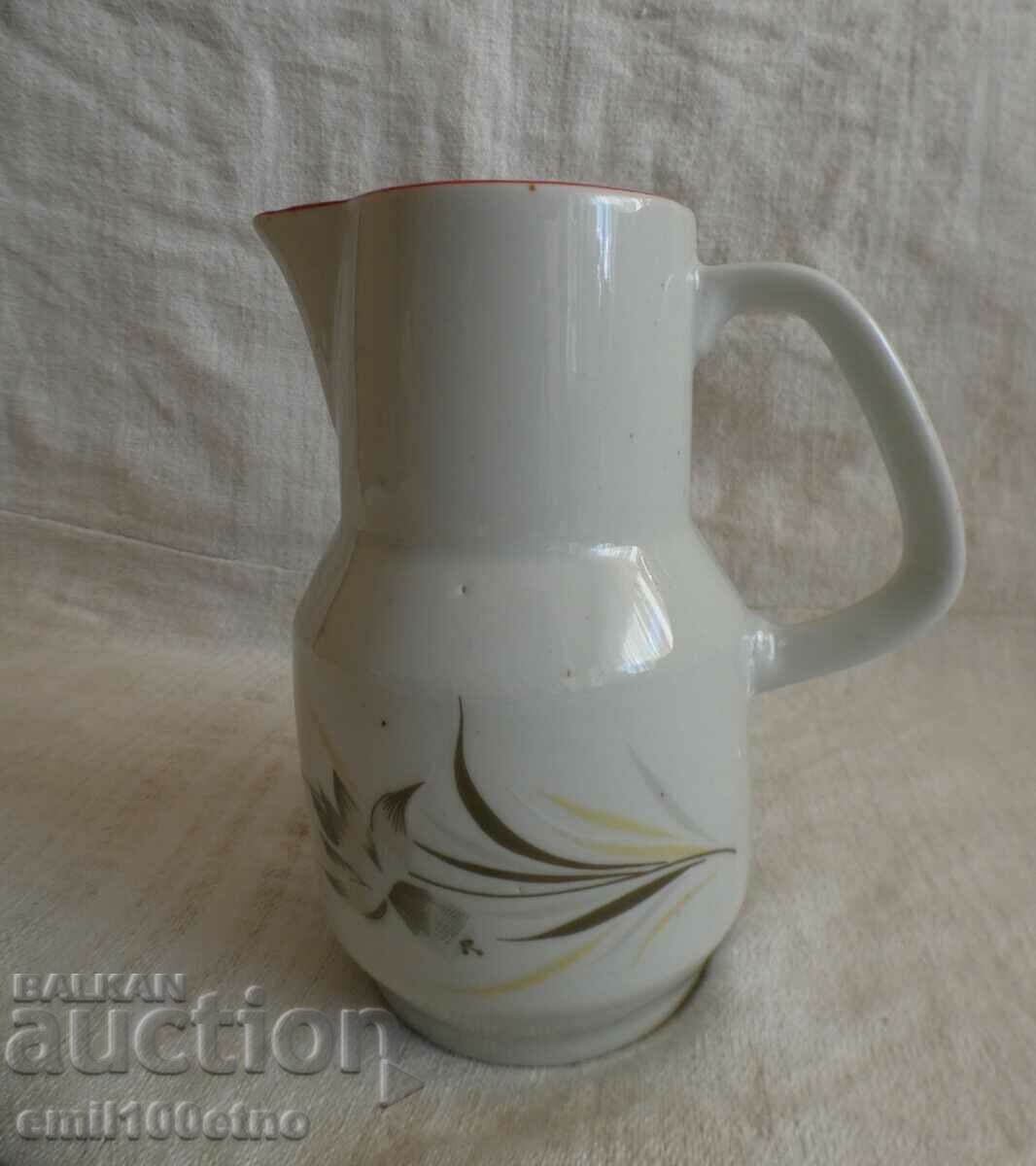 Kana porțelan vechi bulgar cu preț 12.00 BGN | € 6.14