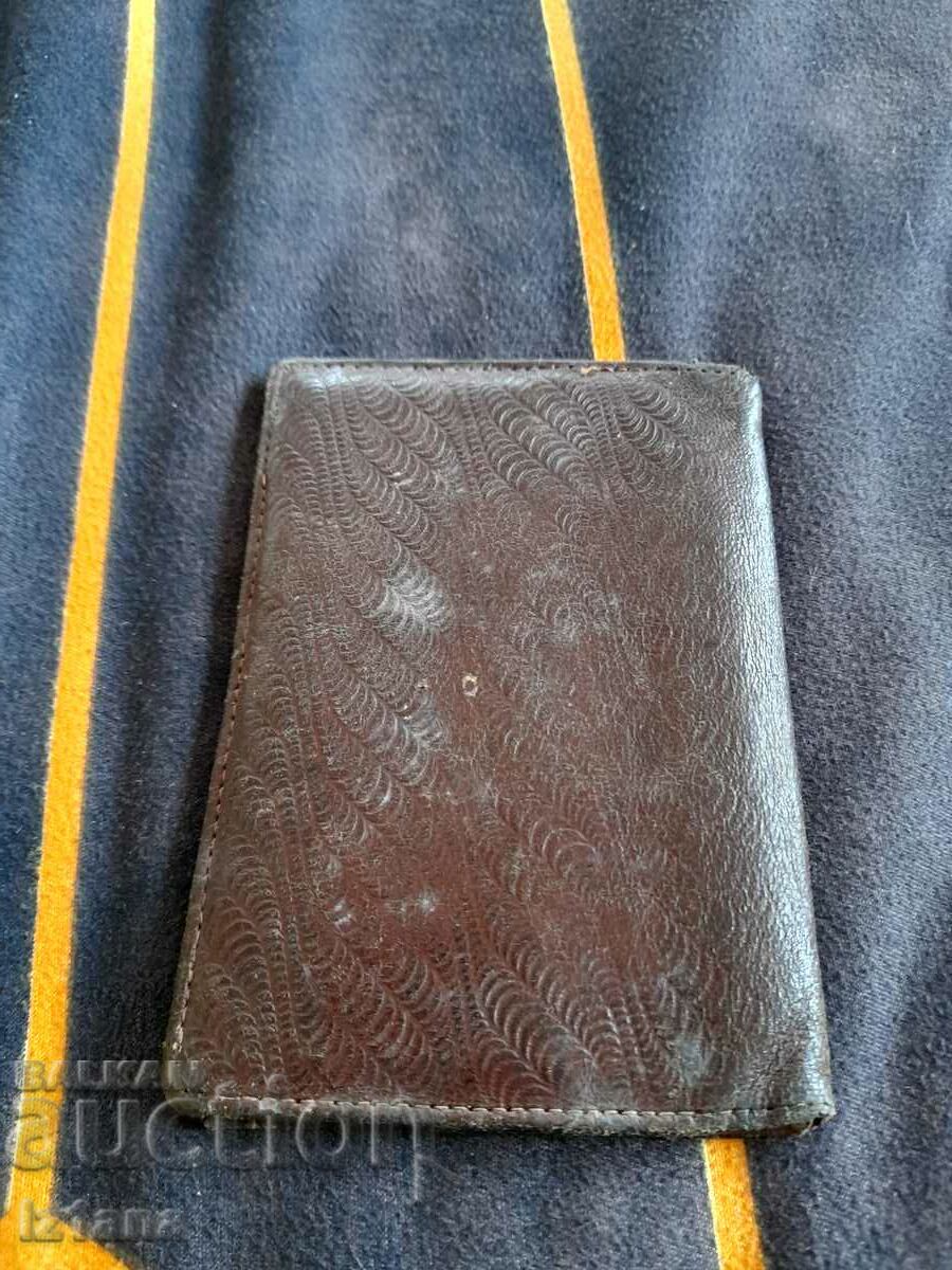 Husă veche din piele pentru pașaport personal - 5 Husă veche din piele pentru pașaport personal - 5