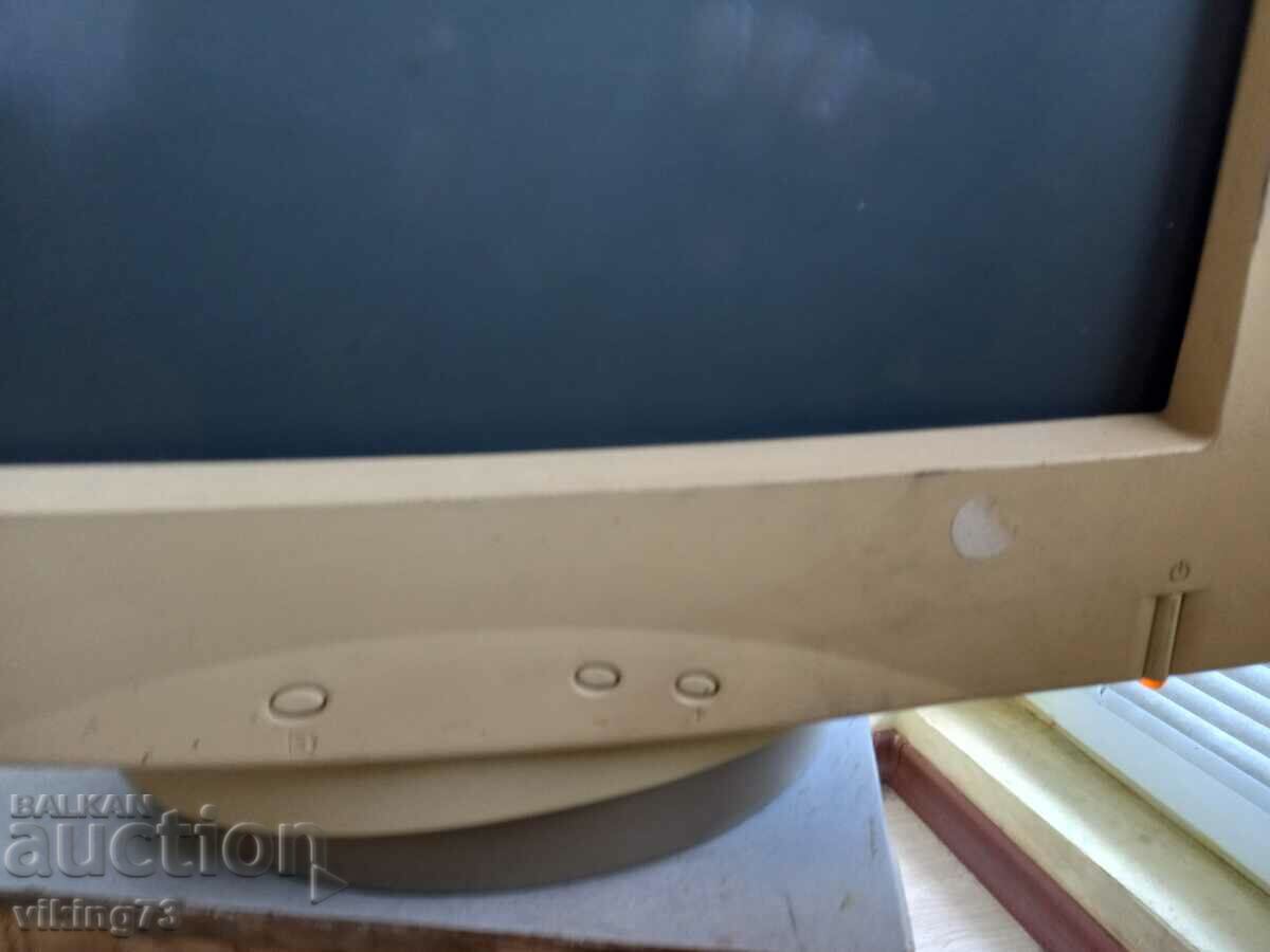 COMPAQ 620 monitor with price 19.00 BGN | € 9.71 COMPAQ 620 monitor with price 19.00 BGN | € 9.71