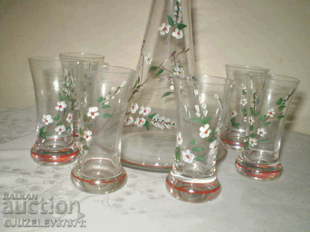 Delivery of Old brandy service hand painted 6 glasses and a column Delivery of Old brandy service hand painted 6 glasses and a column