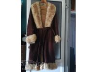 New women's coat, price BGN 150.