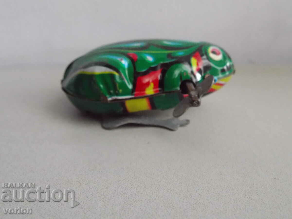 Tin frog - China.