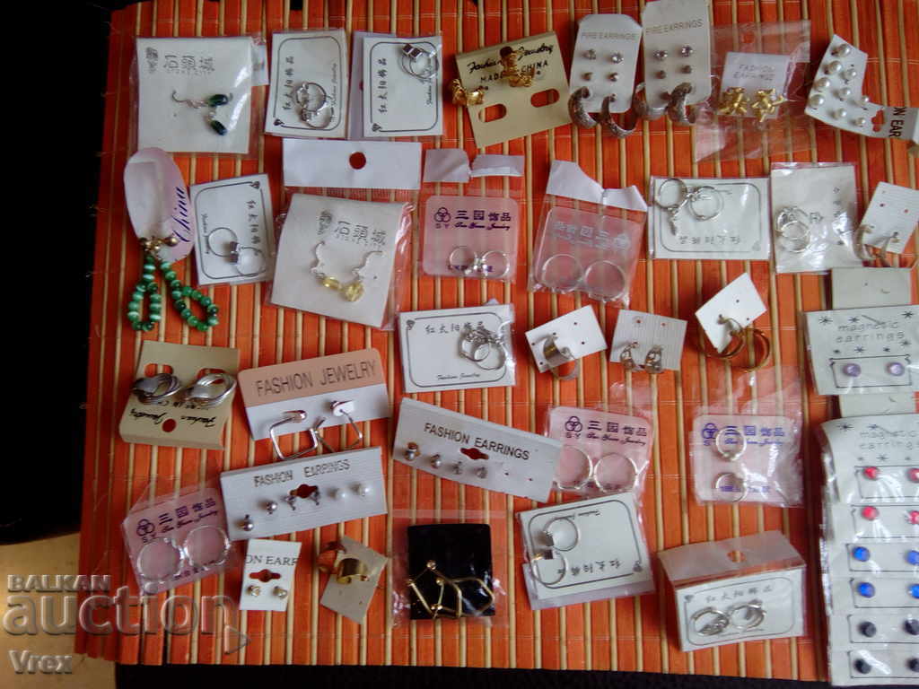 Earrings, jewelry, costume jewelry - sale with price 1.00 BGN | € 0.51 Earrings, jewelry, costume jewelry - sale with price 1.00 BGN | € 0.51