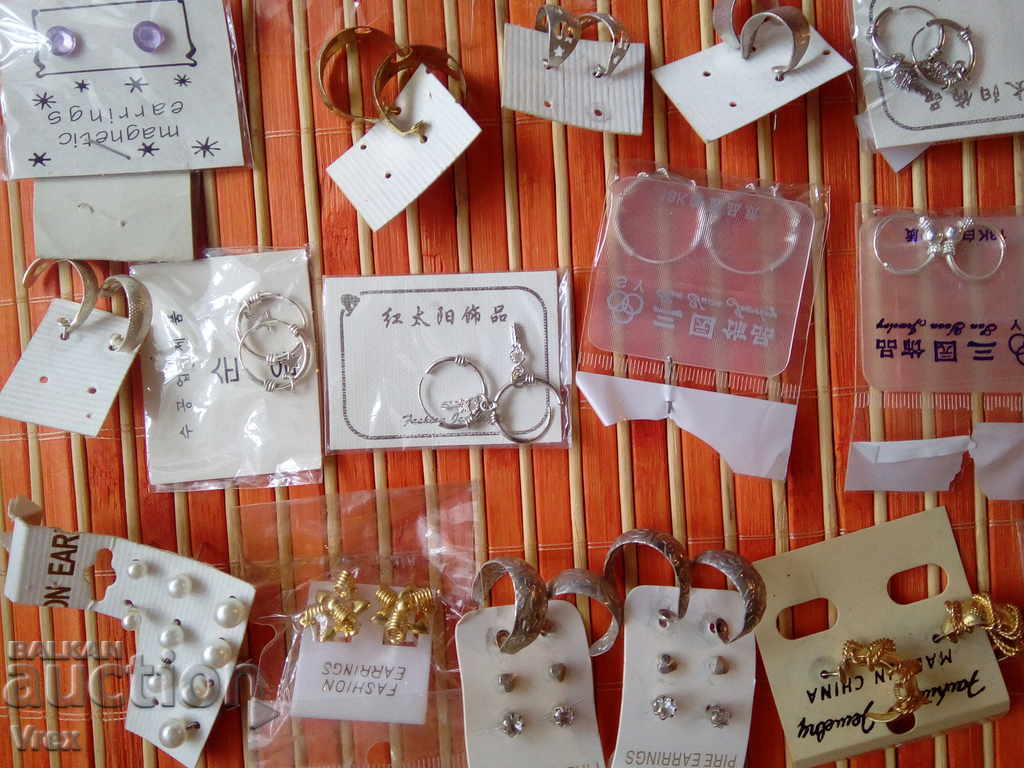Delivery of Earrings, jewelry, costume jewelry - sale Delivery of Earrings, jewelry, costume jewelry - sale