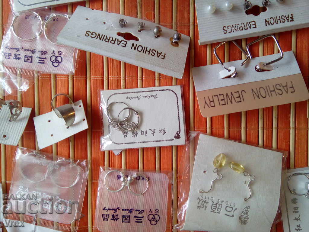 Earrings, jewelry, costume jewelry - sale - 7 Earrings, jewelry, costume jewelry - sale - 7