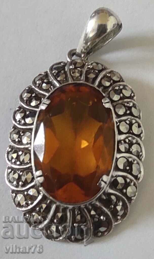 Delivery of MASSIVE SILVER PENDANT WITH HUGE ZIRCONIA AND MARCAZITE Delivery of MASSIVE SILVER PENDANT WITH HUGE ZIRCONIA AND MARCAZITE
