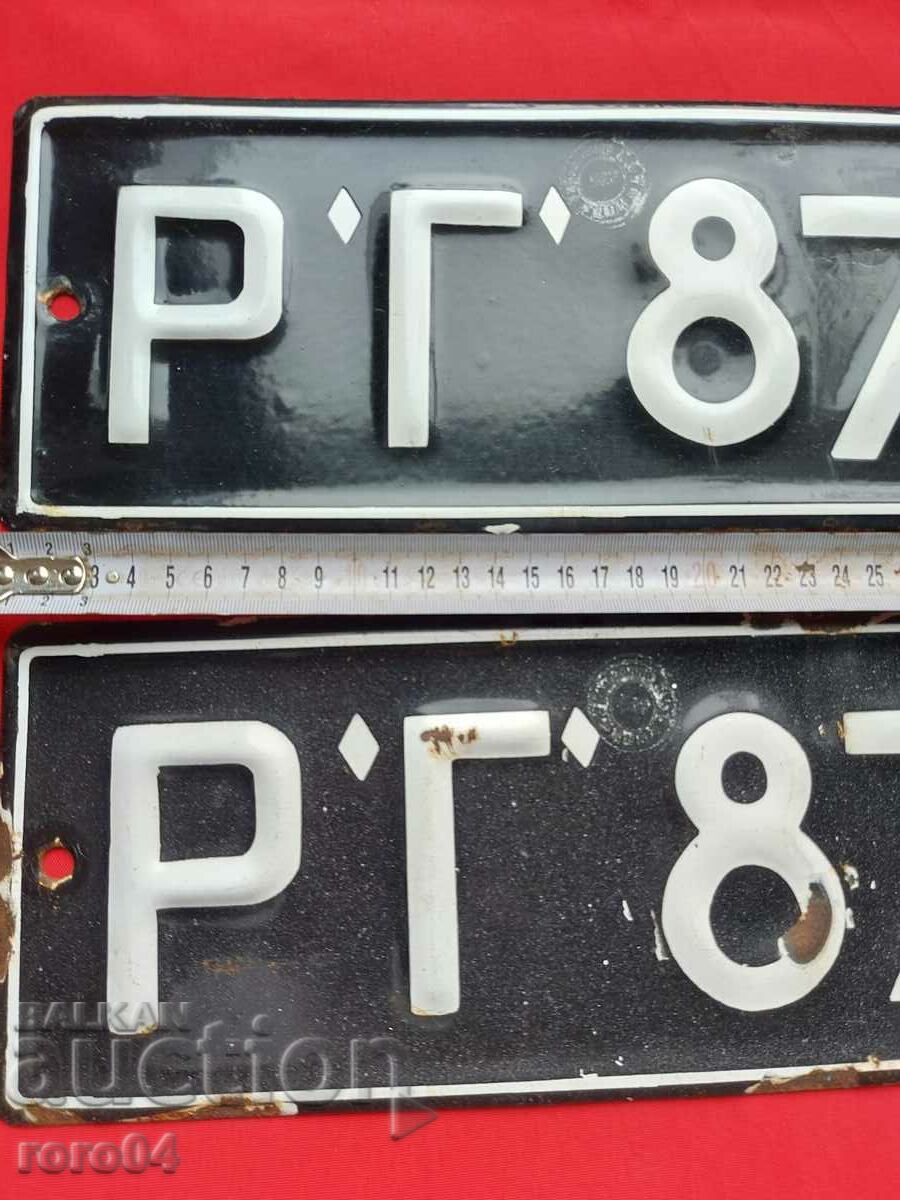 Auction ENAMEL NUMBERS - PAIR Auction ENAMEL NUMBERS - PAIR