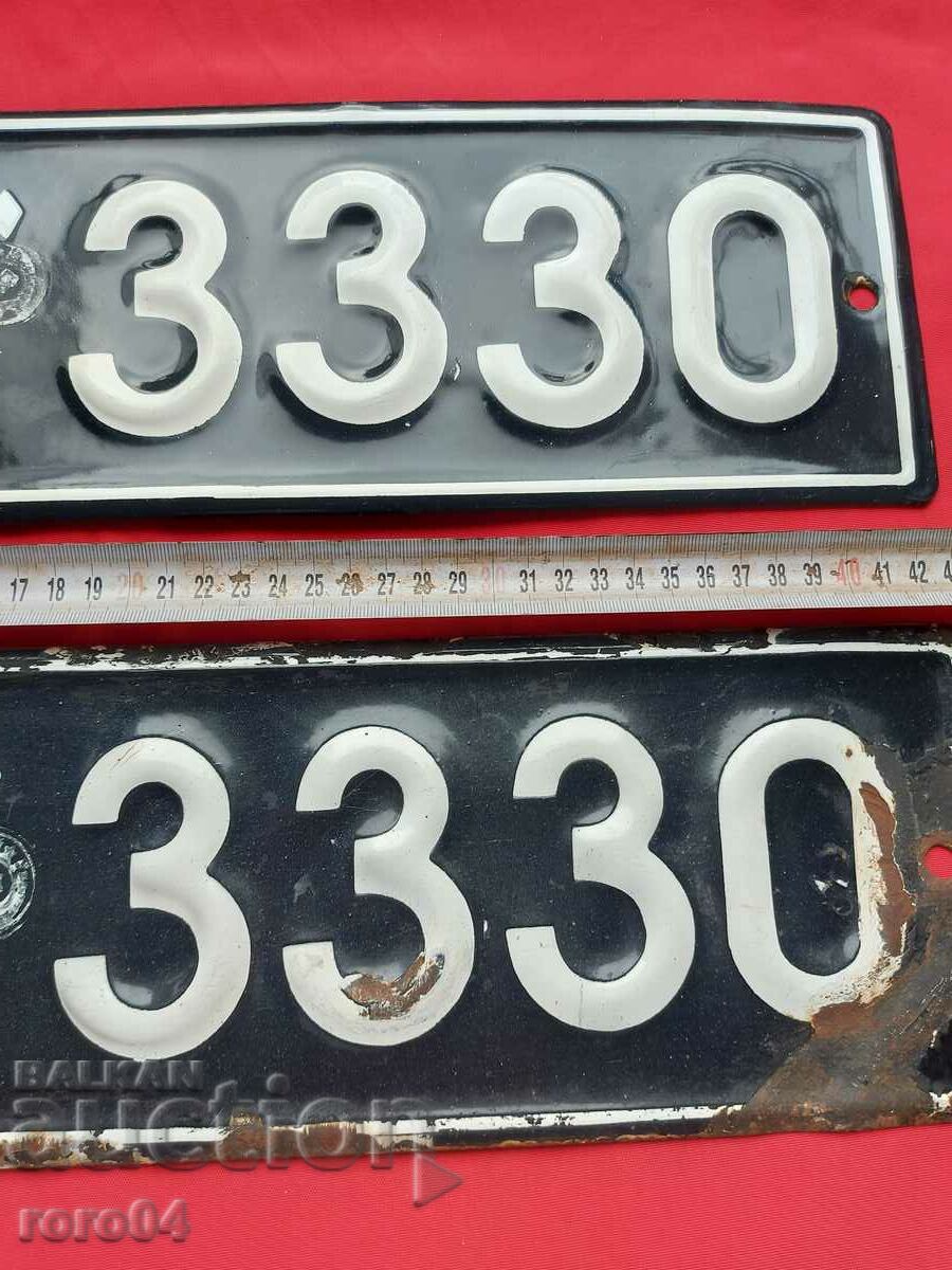 Delivery of ENAMEL NUMBERS - PAIR Delivery of ENAMEL NUMBERS - PAIR