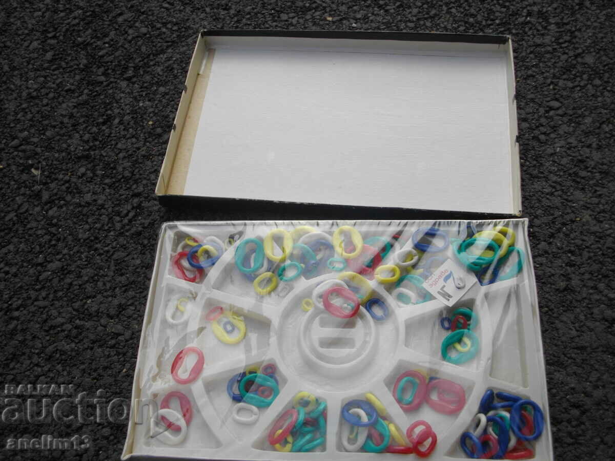 SOC BULGARIAN CHILDREN'S GAME MAGIC NECKLACE NEW WITH TAG with price 35.00 BGN | € 17.90 SOC BULGARIAN CHILDREN'S GAME MAGIC NECKLACE NEW WITH TAG with price 35.00 BGN | € 17.90