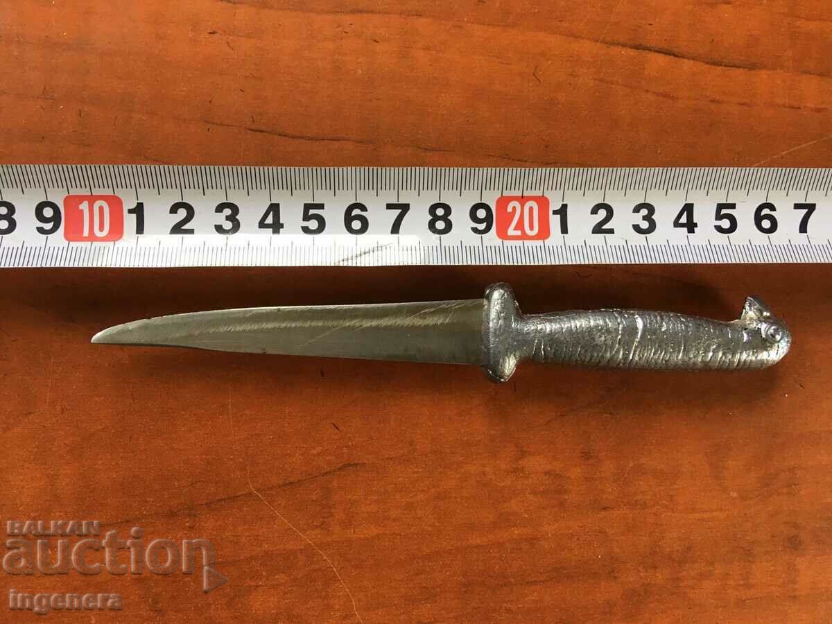 LAMA DE CUIT CU MÂNER DE PLUMB