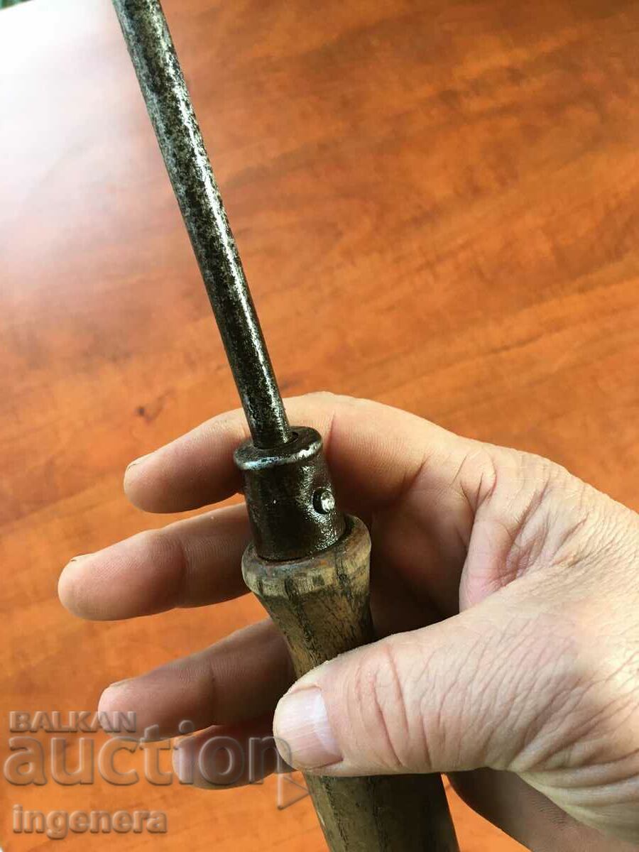 ОТВЕРТКА ЯК ИНСТРУМЕНТ ГОЛЯМА И ЗДРАВА с цена 15.00 лв. | € 7.67