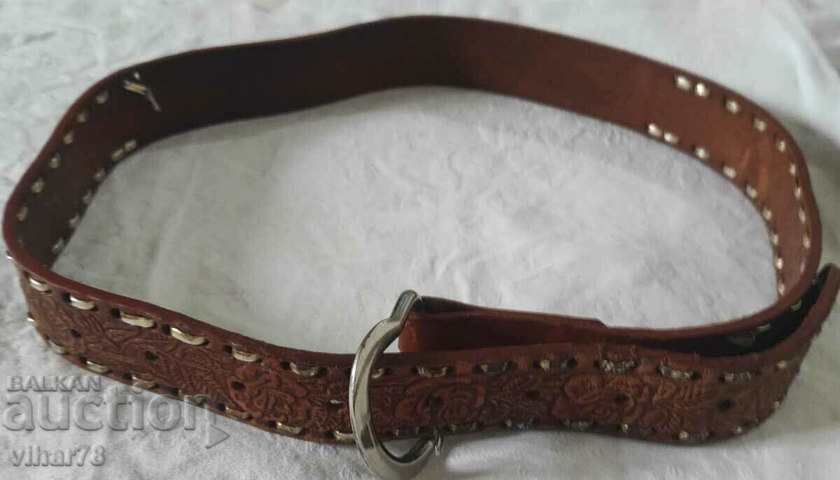 A leather belt - 5 A leather belt - 5