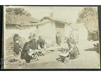 2897 Kingdom of Bulgaria Women weaving cloth Kyustendil Kyustendilsko