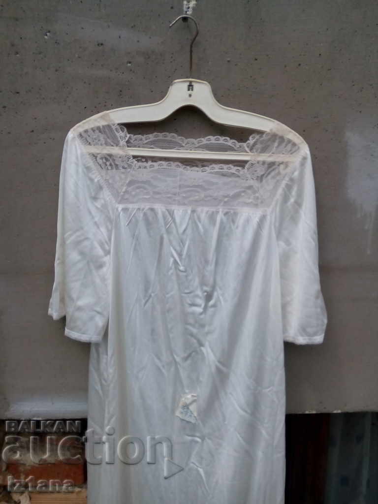 Old lady's nightgown with price 16.00 BGN | € 8.18