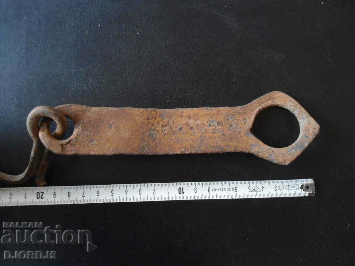 Старо ковано мандало с цена 3.00 лв. | € 1.53