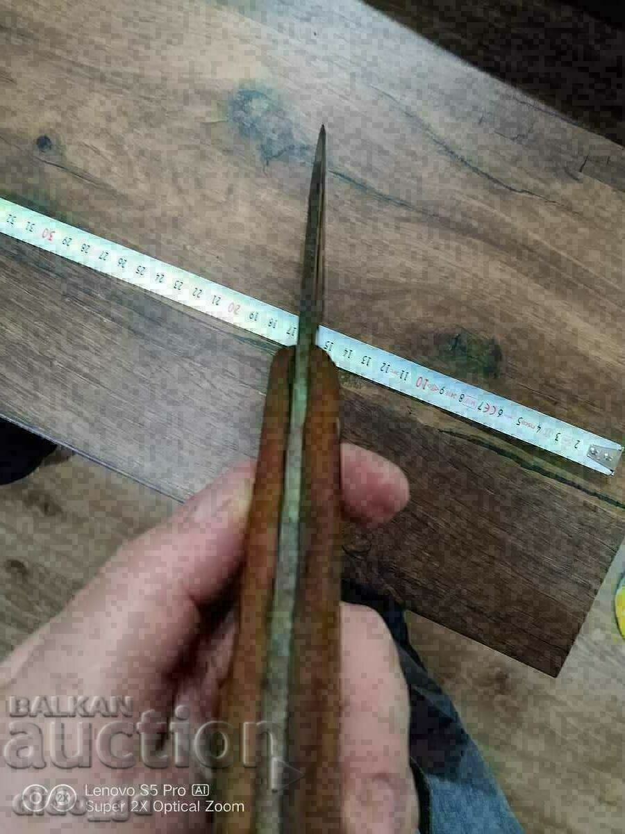 Auction  Old Bulgarian knife, fultang
