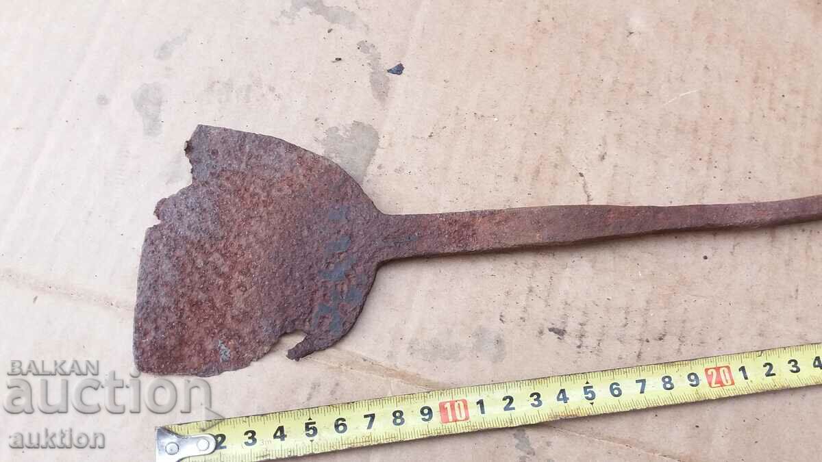 Auction FORGED RENAISSANCE SCRATCH - LARGE Auction FORGED RENAISSANCE SCRATCH - LARGE