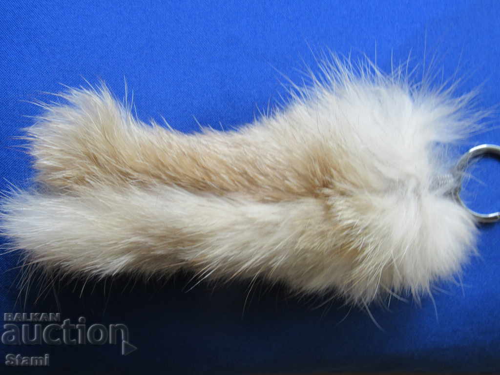 Auction Leather key chain-tail of a polar fox from Mongolia Auction Leather key chain-tail of a polar fox from Mongolia