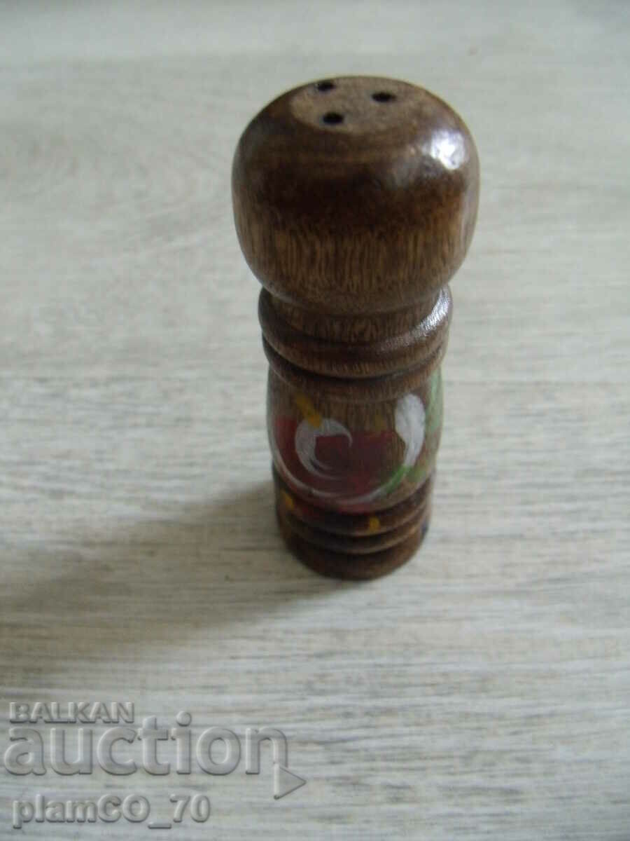 No.*6672 old small wooden salt shaker with price 3.00 BGN | € 1.53 No.*6672 old small wooden salt shaker with price 3.00 BGN | € 1.53