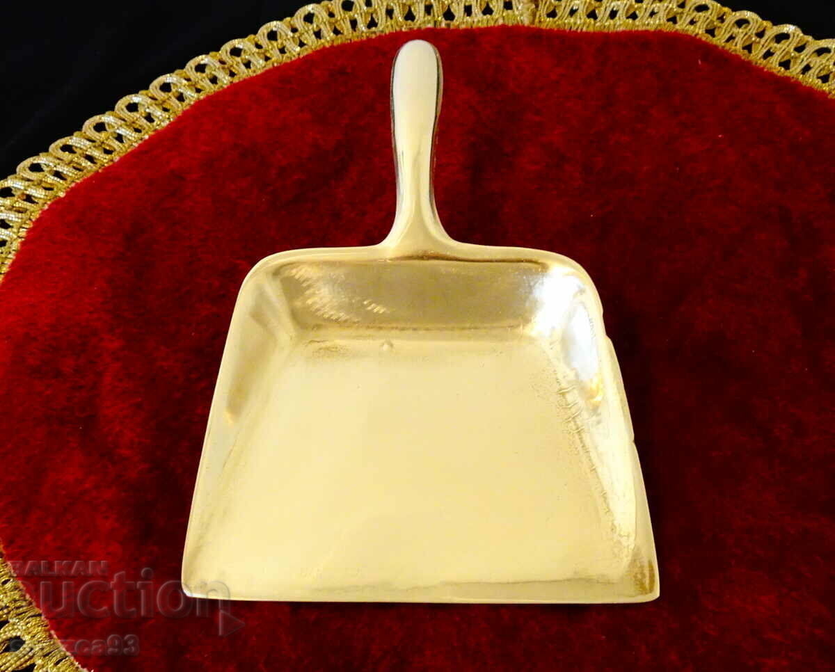 Bronze spatula for crumbs 19 cm. Bronze spatula for crumbs 19 cm.