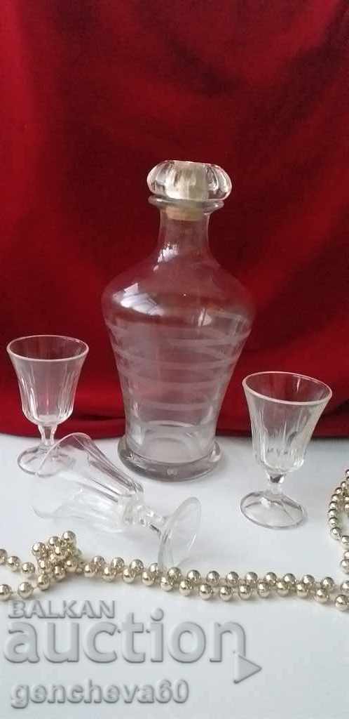 Glass carafe with 3 cups - 5 Glass carafe with 3 cups - 5