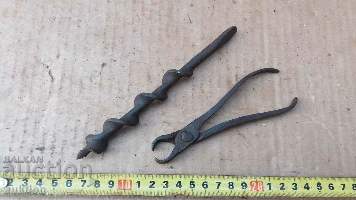 Auction  CRAFT TOOL SET