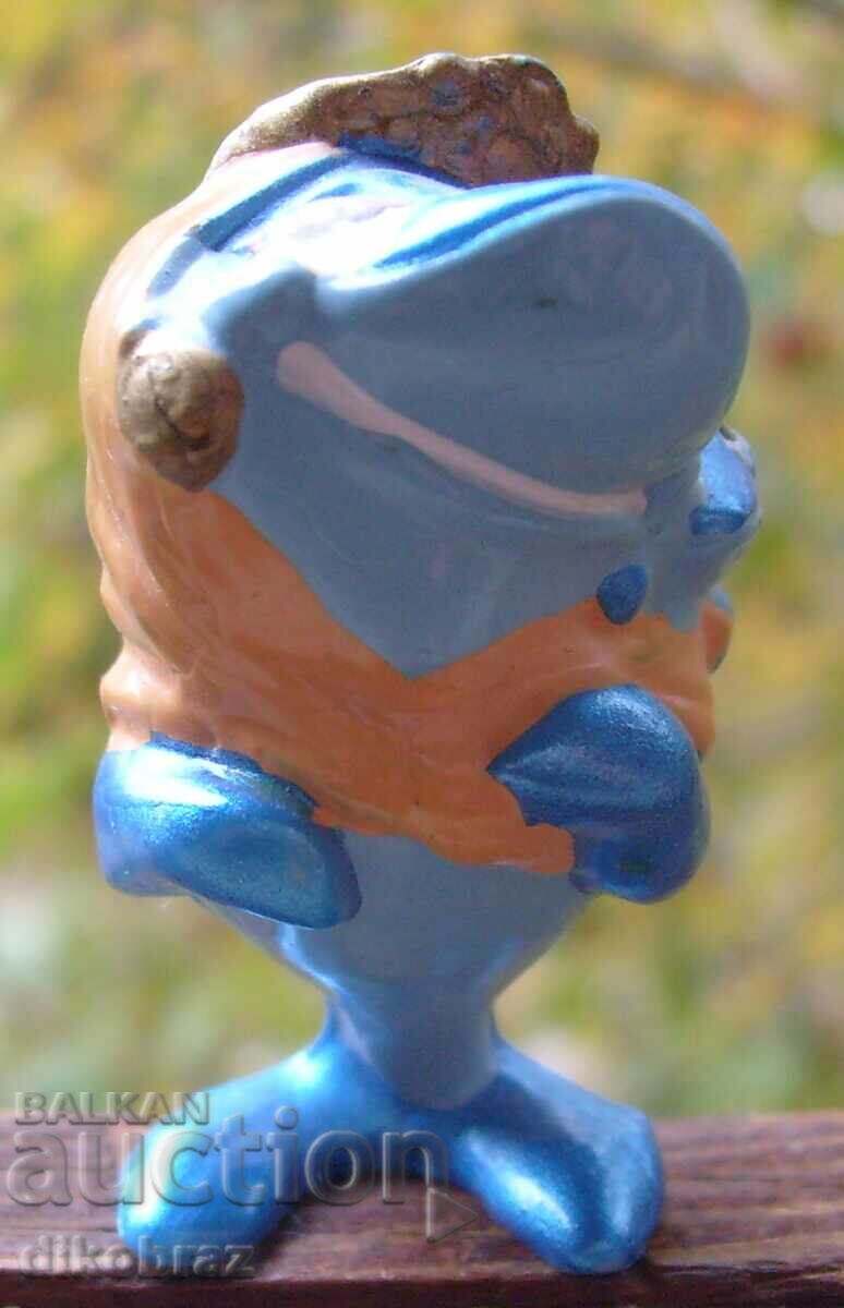 Delivery of KINDER SURPRISE - shark series / 90s