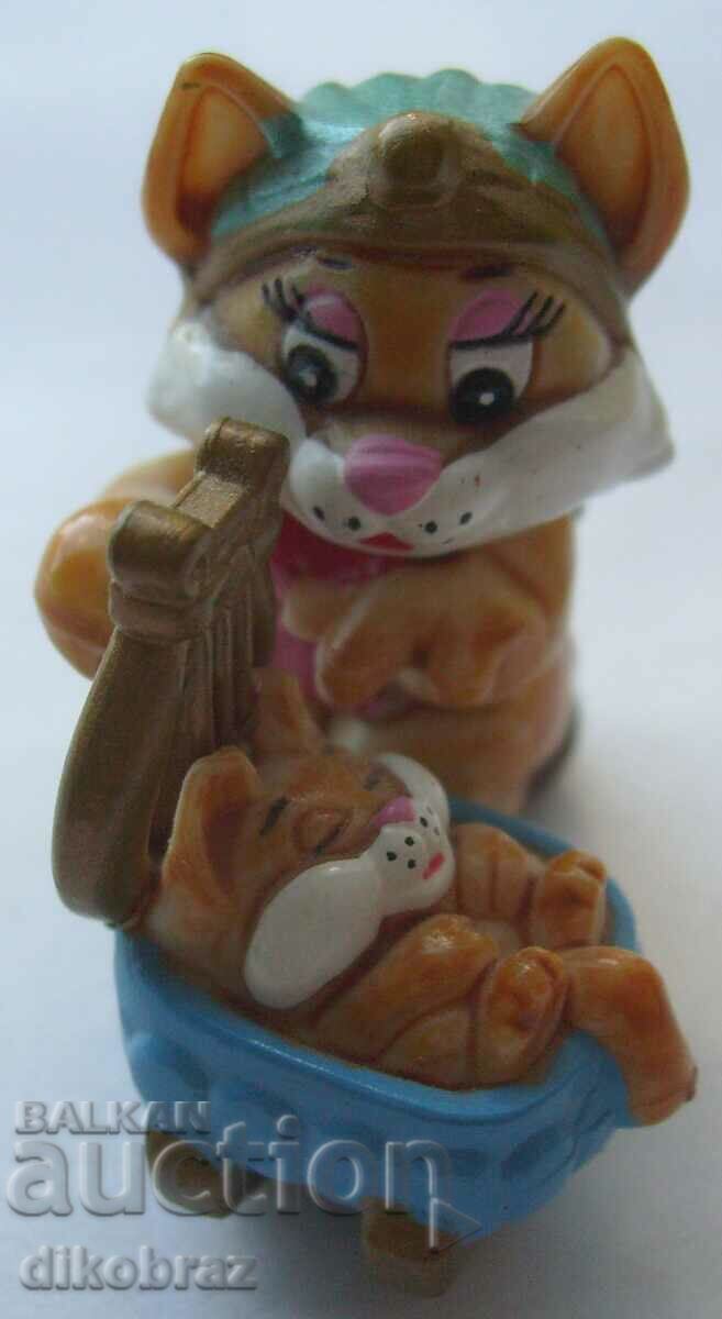 Delivery of KINDER SURPRISE - cat with baby / 90s