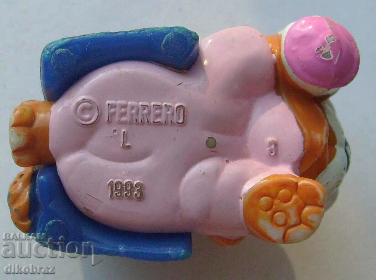 Delivery of KINDER SURPRISE - lion tourist with tent / 1990s