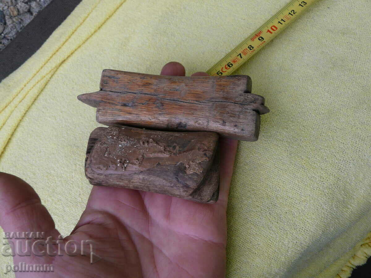 Delivery of Old Sarasian tools - rare Delivery of Old Sarasian tools - rare