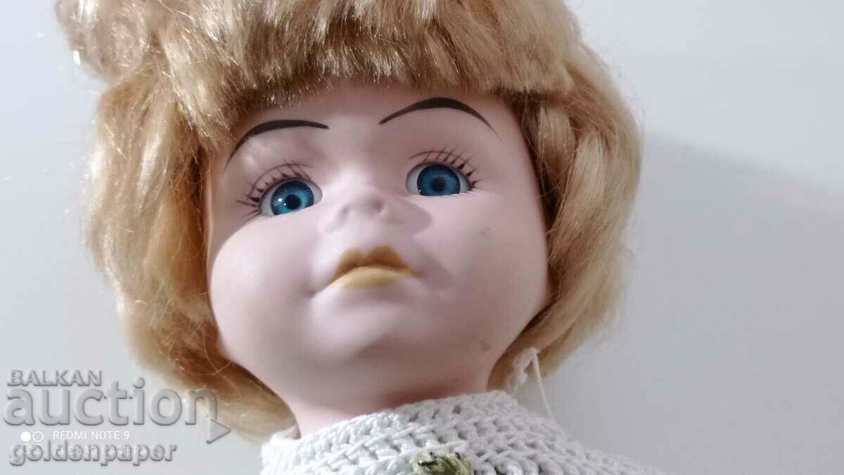 Delivery of Porcelain doll 40 cm Delivery of Porcelain doll 40 cm
