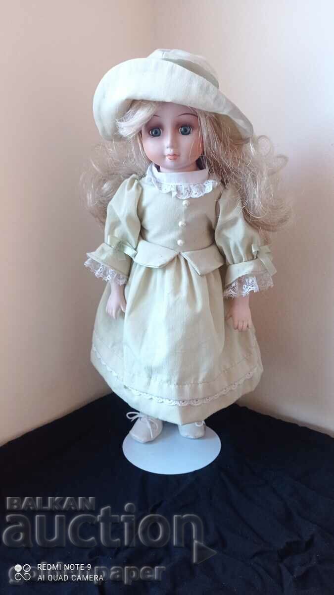 Porcelain doll 40cm Brinn's name Chili