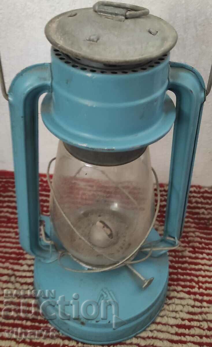 Газена лампа с цена € 49.99 | 97.77 лв.